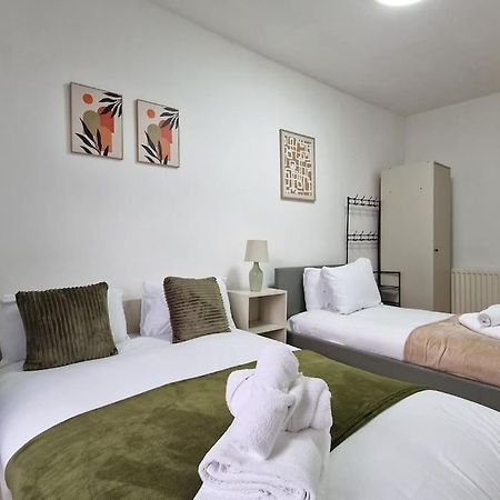 2 Bedroom Apartment Near Station London Exterior photo